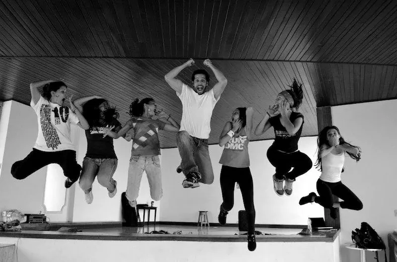 Luis salgado y sus alumnos - Foto: http://luissalgado.com/