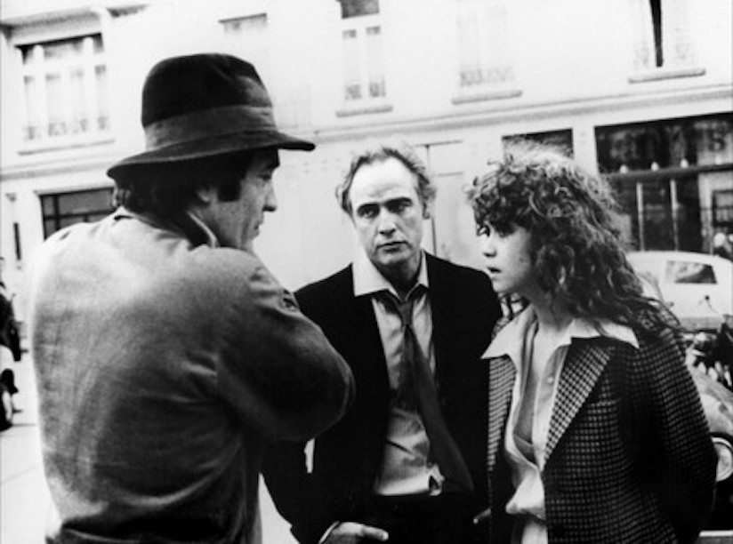 El último tango en París (1972). Bernardo Bertolucci, Marlon Brando y María Schneider. Foto: https://www.espinof.com/en-rodaje/el-ultimo-tango-en-paris-bertolucci-aclara-la-ridicula-confusion-que-ha-incendiado-internet