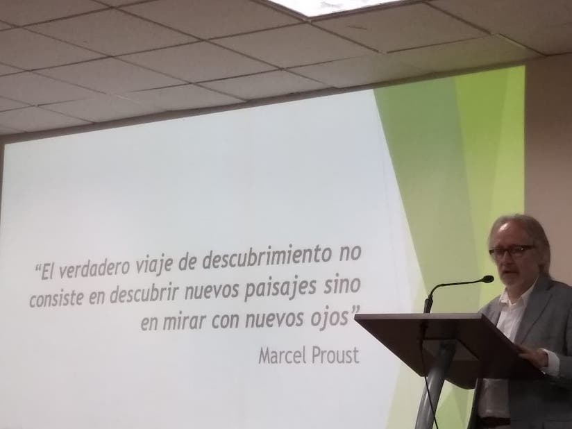 Julio Calzadilla, sociólogo uruguayo, en el Foro ¿Hacia dónde va el Pacífico colombiano?