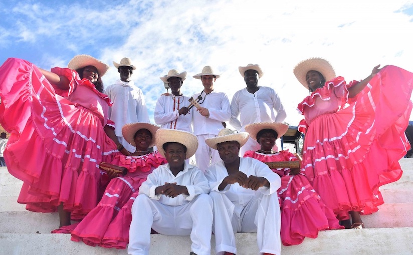 Agrupación Cañaveral de Timbiquí, ganadores del el bombo golpeador en la categoría de marimba y cantos tradicionales. Foto: https://petronio.cali.gov.co/?p=4082015