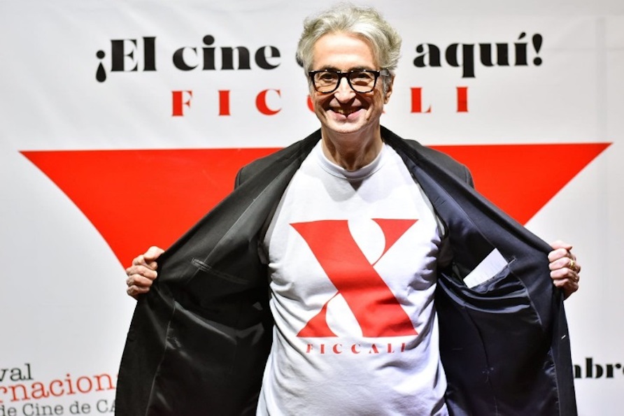 Luis Ospina en la inauguración del Festival Internacional de Cine de Cli (FICCALI). Foto: http://vicebienestar.univalle.edu.co/component/k2/item/171-el-cine-esta-aqui-una-perspectiva-del-festival-internacional-de-cine-de-cali