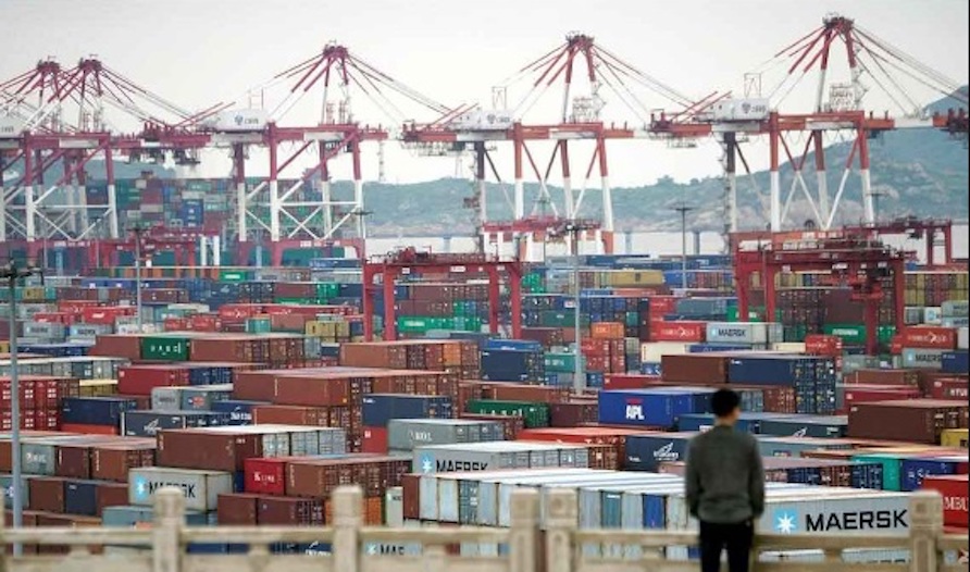 En julio de 2018, EE.UU. implementó aranceles a 818 productos chinos por un valor de 34.000 millones de dólares. Como respuesta, China le impuso aranceles a 545 productos estadounidenses por el mismo valor. Foto: https://www.elperiodico.com/es/internacional/20190510/respuesta-china-mesura-subida-aranceles-eeuu-7447630