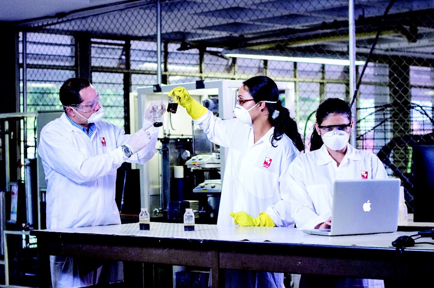 La Universidad se tiene que convertir en un centro de pensamiento estratégico en las 10 o 12 áreas estratégicas centrales que los desafíos de la posmodernidad plantean. Foto: Cortesía Univalle.