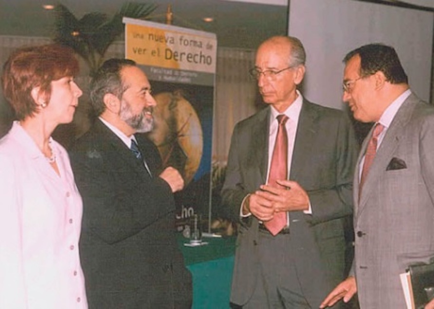 Foto: https://www.icesi.edu.co/interaccion/edicion35/tertulias.htm