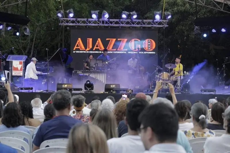 Ajazzgo en Univalle. Foto: Facebook Ajazzgo.