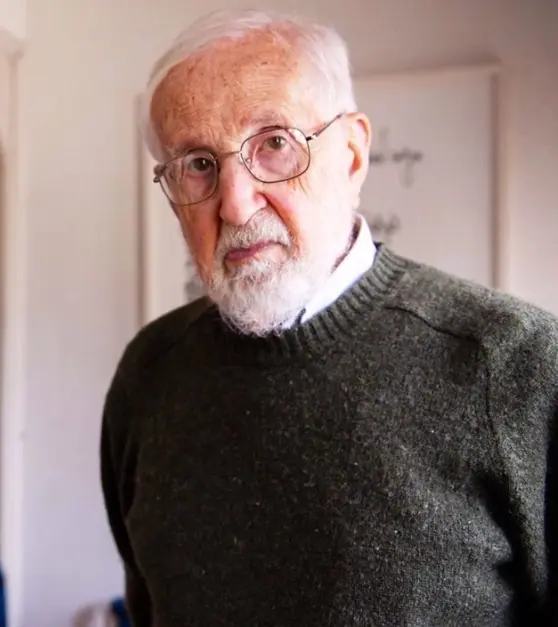 Noé Jitrik (1928 – 2023), crítico literario, escritor y profesor universitario argentino, autor de Historia Crítica de la Literatura Argentina. Foto: TELAM.