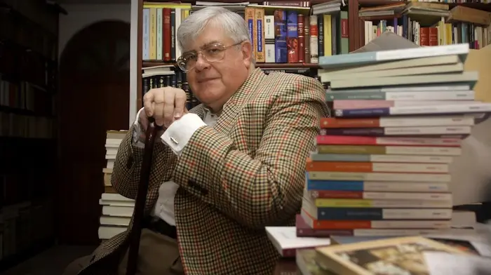 Juan Gustavo Cobo Borda (1948 - 2022) , gestor, editor, crítico y poeta colombiano. Foto: Andrés Torres / Colprensa / Gaceta. Tomada de: elpais.com.co