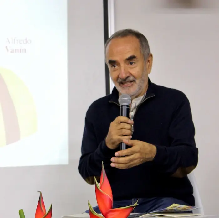 César Valencia Solanilla en el Simposio Internacional Jorge Isaacs: La Patria Literaria, organizado por el Centro Virtual Isaacs de Univalle. Foto: Centro Virtual Isaacs. 