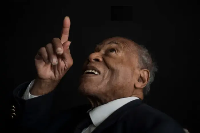 Arnoldo Palacios (1924 – 2015), escritor afrocolombiano. Foto: blogs.elespectador.com