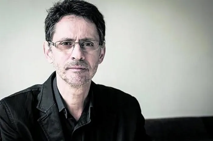 Pablo Montoya (1963), escritor y profesor de literatura colombiano. Foto: albaciudad.org