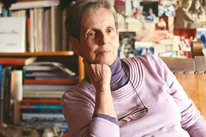 Florence Thomas (1943), psicóloga, columnista, escritora y activista feminista colombofrancesa. Foto: Secretaría de Cultura, Recreación y Deporte de Bogotá. Tomada de revistadiners.com.co. 