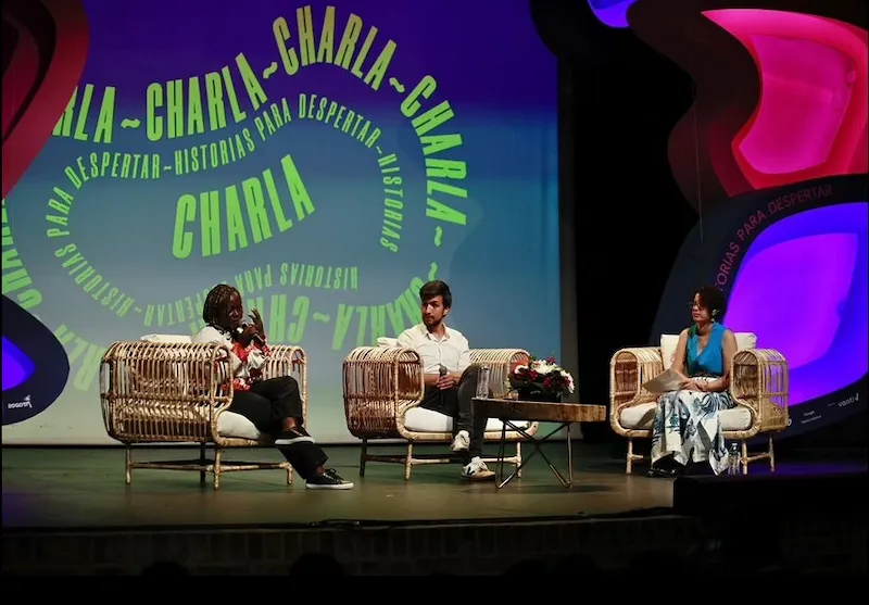 De izquierda a derecha: Madeleine Ngeunga, Jonatan Rodríguez y Edilma Prada. Foto: Festival Gabo. 
