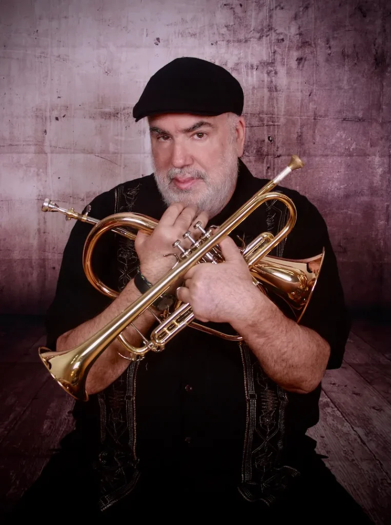 Randy Brecker, virtuoso trompetista y prolífico compositor estadounidense.