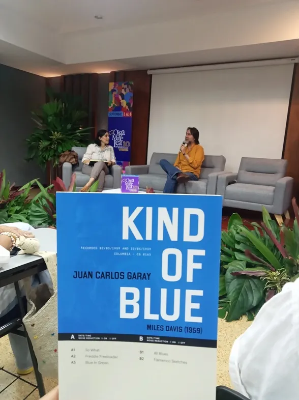 Gabriela Supelano y el escritor Juan Carlos Garay en el Festival Internacional Oiga Mire Lea 2024. Foto: María Fernanda González.