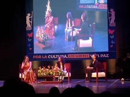 Foto: Tomada del Facebook del Foro de Educación la Tercera Orilla. Paola Guevara, Agustina Videla y Victoria Sur. 