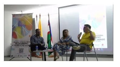 Conversatorio sobre la enseñanza del inglés en Colombia desde una perspectiva decolonial. Foto: Archivo fotográfico del Comité de la Semana Intercultural de las Lenguas del Mundo. 