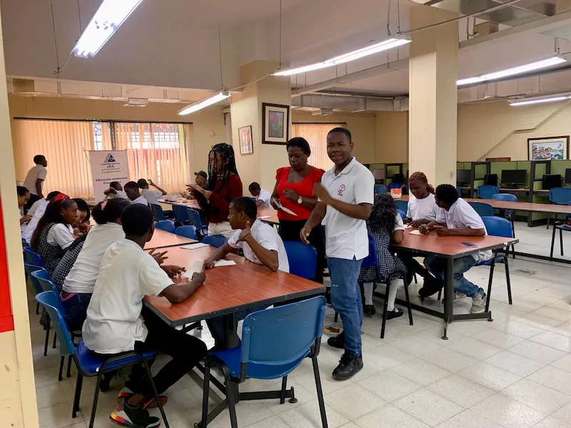 Taller “Escribir en mayúsculas”. Foto: William Rosero. 