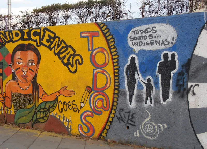 Mural con motivos de reivindicación indígena. Parque de los Estudiantes. Foto: territoriosciertosanamariagomez.blogspot.com.co