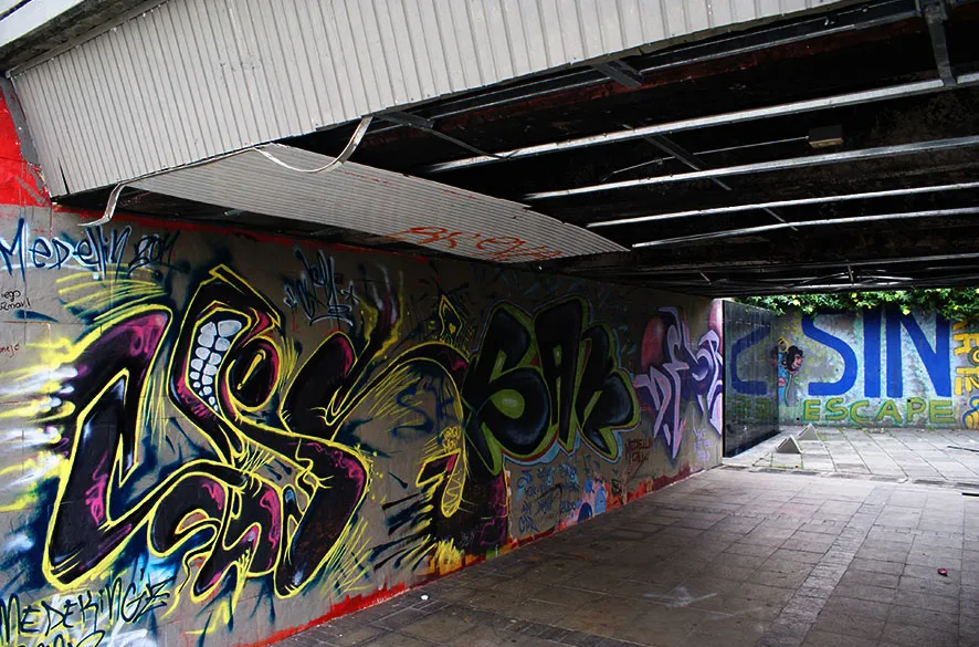 Grafitti, arte urbano presente en el Parque de los Estudiantes. Foto: caliescribe.com