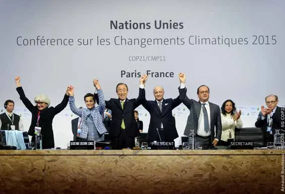 Aprobación del Acuerdo de París, 12 de diciembre de 2015. Foto: http://www.agenciasinc.es