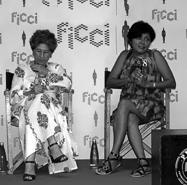 Gloria Triana, directora de la serie Yuruparí y Magally Ortiz directora del Museo Comunitario del Guainía. Foto: Ana Lorena Tulcán