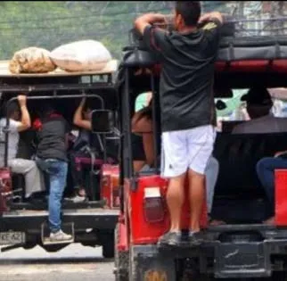 Los famosos “Jipetos”, transporte informal muy popular en el Distrito de Aguablanca. Foto: https://tubarco.news