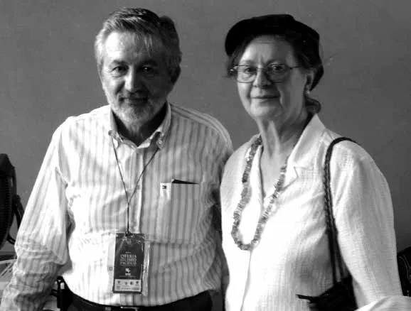 Álvaro Pineda y María Teresa Cristina en el Simposio Internacional Jorge Isaacs de 2005 - Foto: Archivo La Palabra.