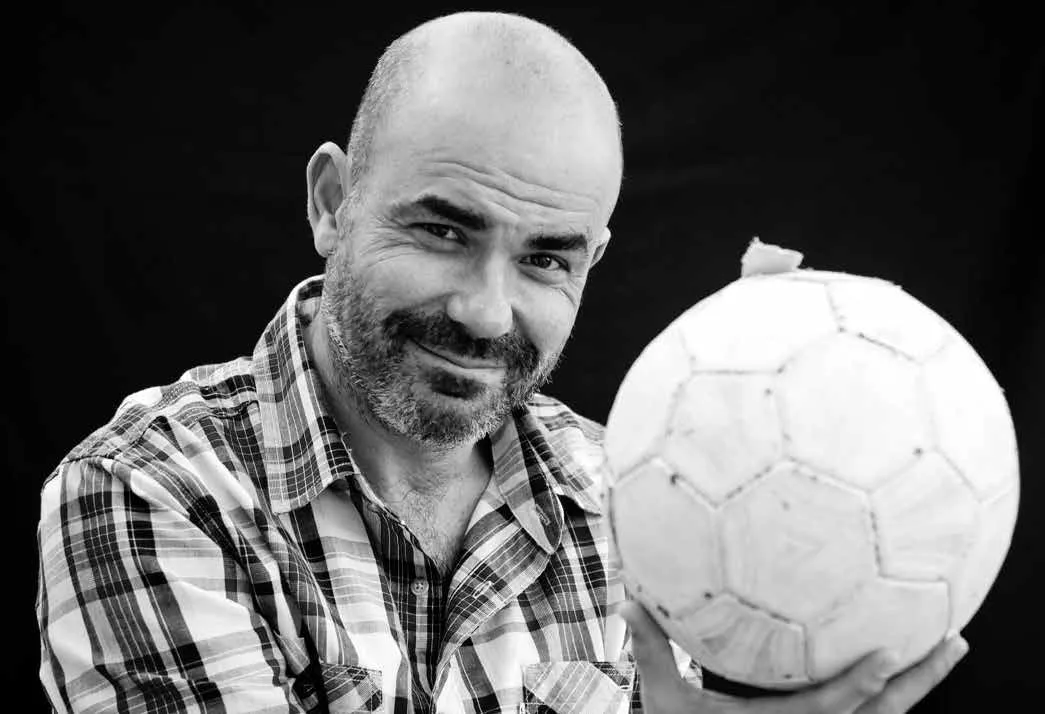 Eduardo Sacheri, el hombre de las letras futboleras - Foto: http://apuntesderabona.com