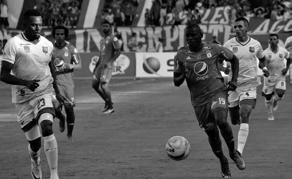 Martínez Borja en medio de Águilas - Foto: http://colombia.as.com