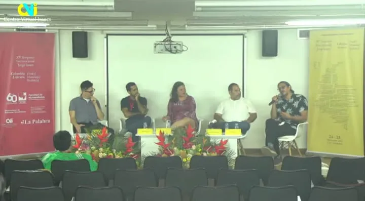 De izquierda a derecha: Luis Henao, Alejandro Alzate, Jeny Alzate, Gustavo Bueno y Luis Miranda. Foto: Centro Virtual Isaacs.