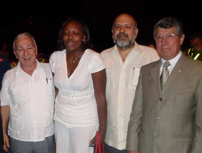 En la Feria del Libro Pacífico con la Ministra de Cultura, Paula Moreno, el rector de Univalle, Iván Ramos y el director de la Feria, Darío Henao