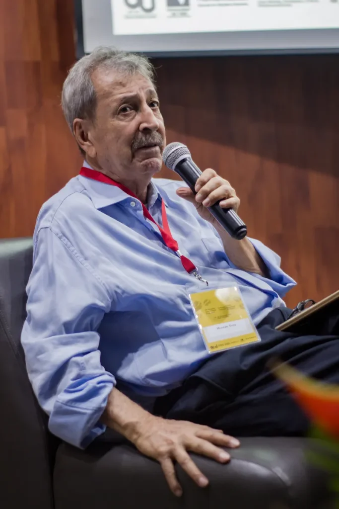 El escritor Hernán Toro en el XV Simposio Internacional Jorge Isaacs Colombia Literaria. Univalle, noviembre del 2025. Foto: Centro Virtual Isaacs. 