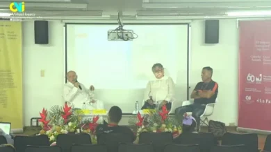 De izquierda a derecha: Fabio Martínez, Julián Malatesta y Rigoberto Banguero. Foto: Centro Virtual Isaacs.