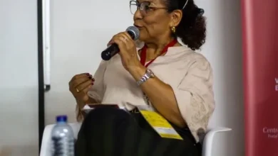 La escritora colombiana Adelaida Fernández en el XV Simposio Internacional Jorge Isaacs Colombia Literaria. Univalle, noviembre del 2025. Foto: Centro Virtual Isaacs.