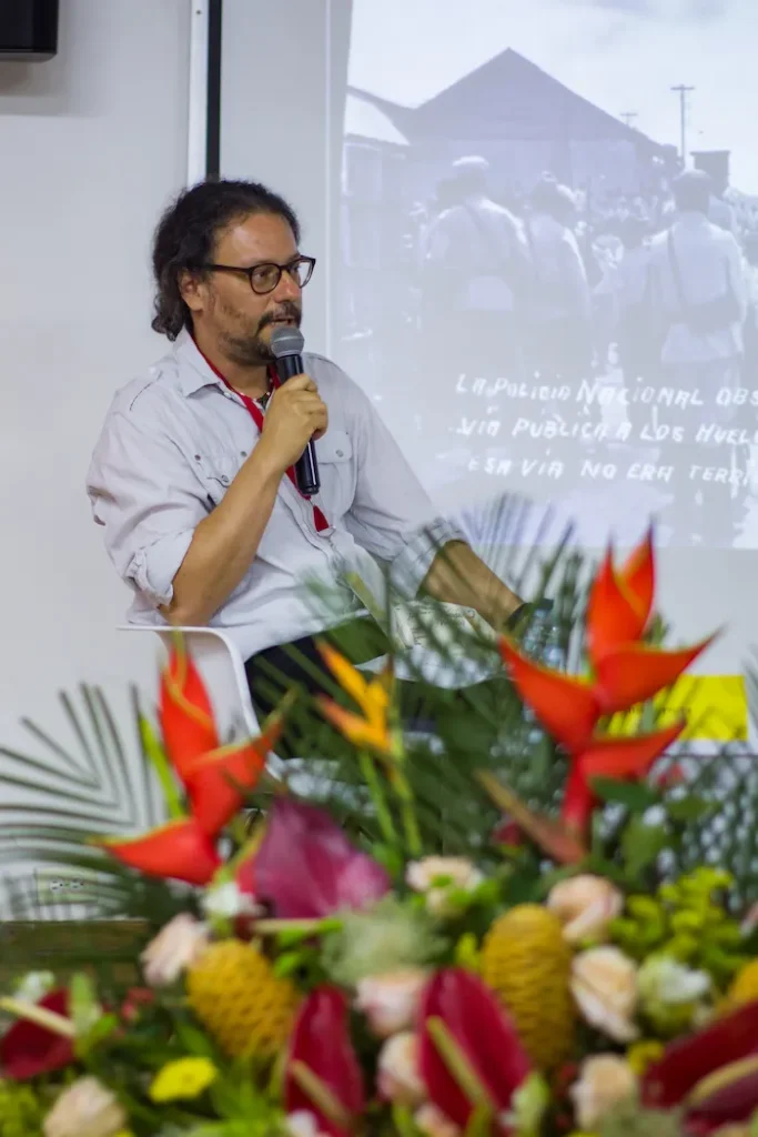 El escritor colombiano Daniel Ferreira en el XV Simposio Internacional Jorge Isaacs Colombia Literaria. Univalle, noviembre del 2025. Foto: Centro Virtual Isaacs.