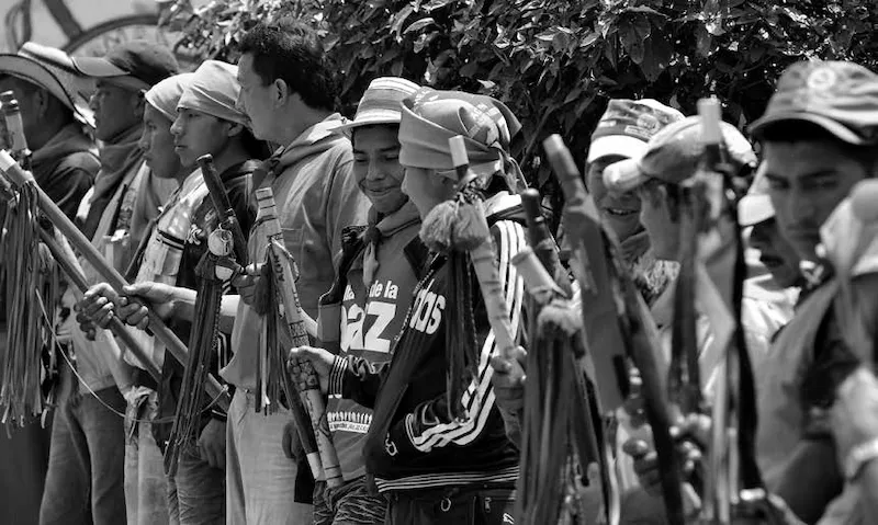 Guardia Indígena en pie de lucha - Foto: Áymer Álvarez