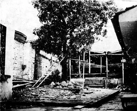 Construcción Teatro Experimental de Cali - Foto: Carlos Baeza, cortesía CITEB (Centro de Investigación Teatral Enrique Buenaventura)