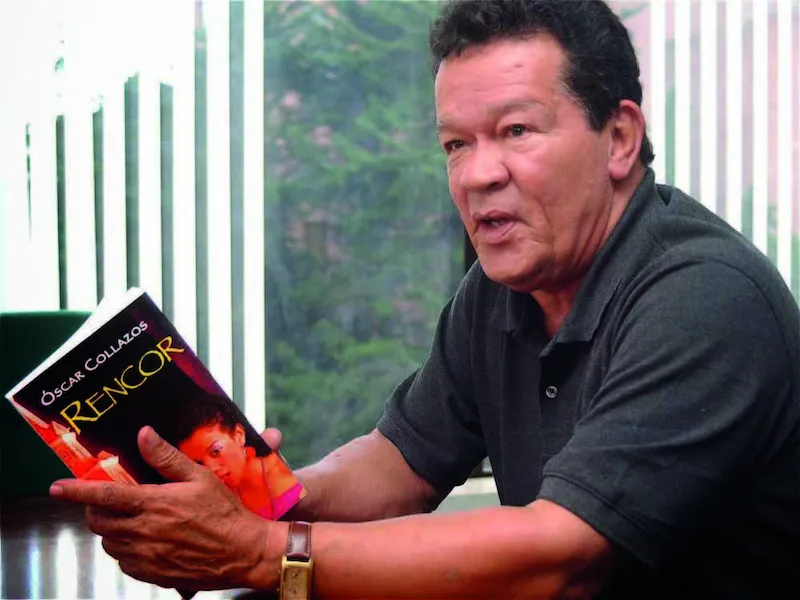 Durante la presentación en Cartagena de su novela ‘Rencor’ Foto: www.eluniversal.com