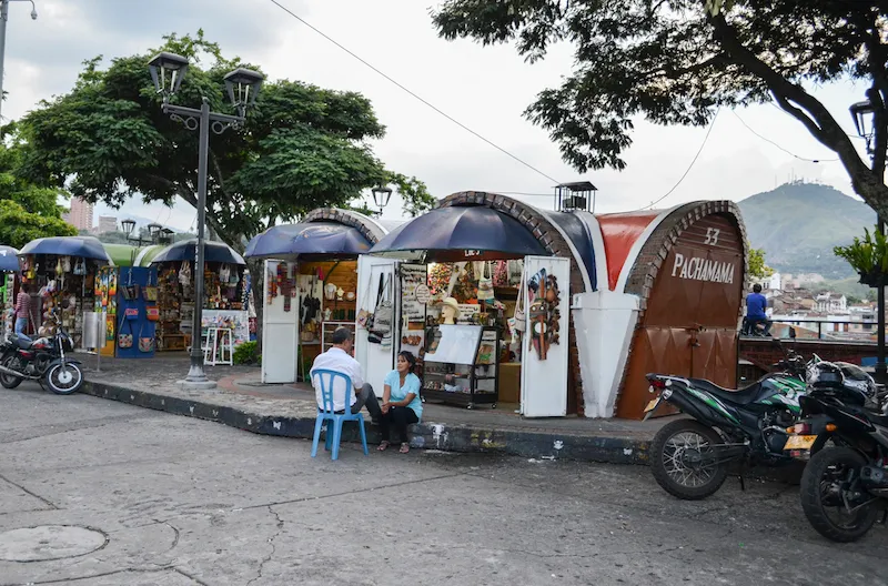 Puestos de artesanías de la Loma de La Cruz