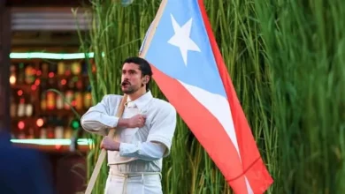 Benito Antonio Martínez Ocasio, cantante puertorriqueño conocido como Bad Bunny, en el espectáculo de medio tiempo del Super Bowl. Foto: GETTY IMAGES.