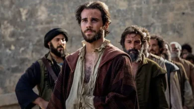 Julio Peña interpretando a Miguel de Cervantes. Foto: Netflix.