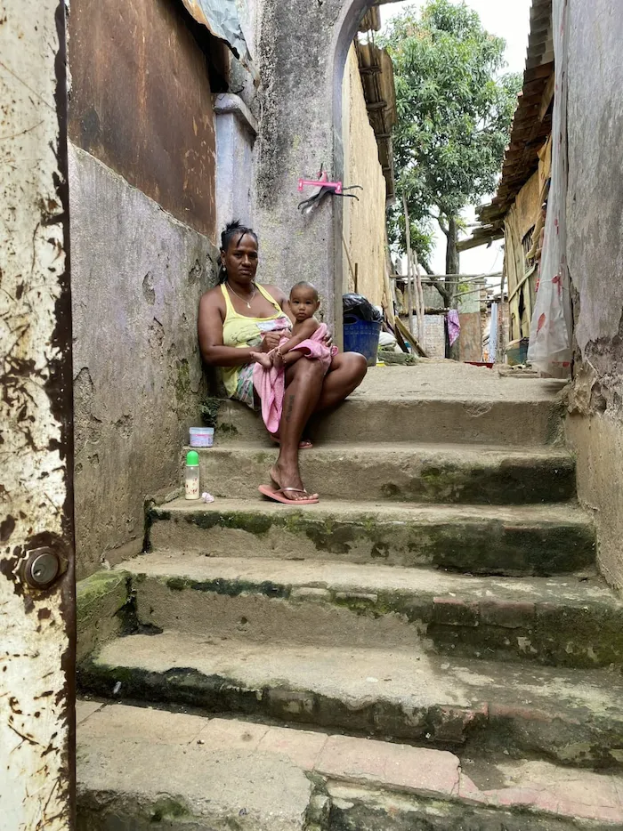 Nini Johanna Tenorio Castrillón nació el 31 de junio de 1980 en Bucaramanga. Cuando iba a cumplir los 16 llegó a vivir al barrio Sucre, de Cali, junto a su papá, Alfredo Tenorio, un veterano vendedor de lotería conocido entre los salseros de su época como ‘rocanrrol’. Foto: El cielo al revés.