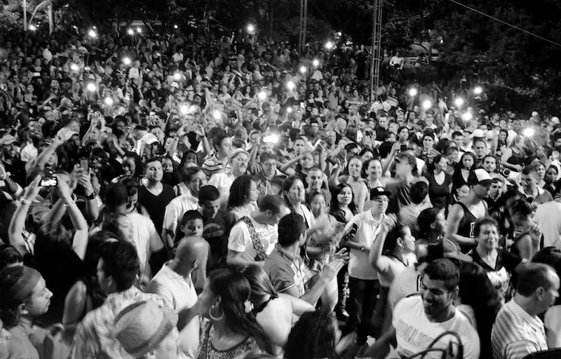 Publico Salsa al parque - Foto: Archivo Fundación Cultural Nuestra Cosa Latina.