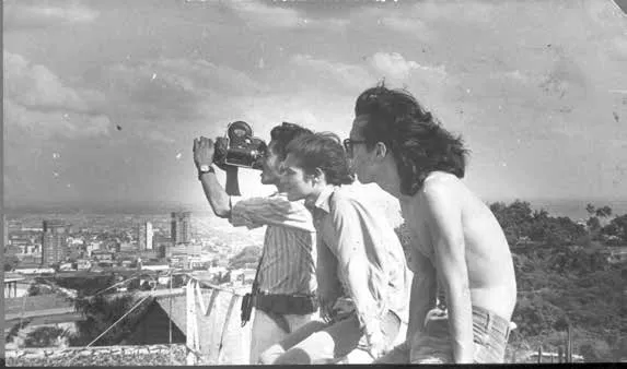 Carlos Mayolo, Luis Ospina y Andrés Caicedo, durante una de las producciones cinematográficas para Caliwood - Foto: Hernando Guerrero - Tomada de: http://www.90minutos.co/