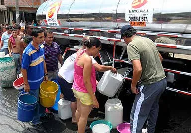 Suministro de agua - Foto: http://www.elpais.com.co/