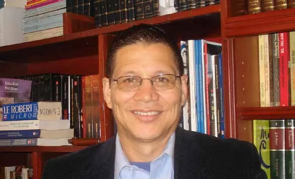 Un humanista en su biblioteca - Foto: http://egresados.univalle.edu.co/