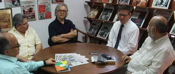 En la sala de redacción de La Palabra - Foto: Alejandro Salazar