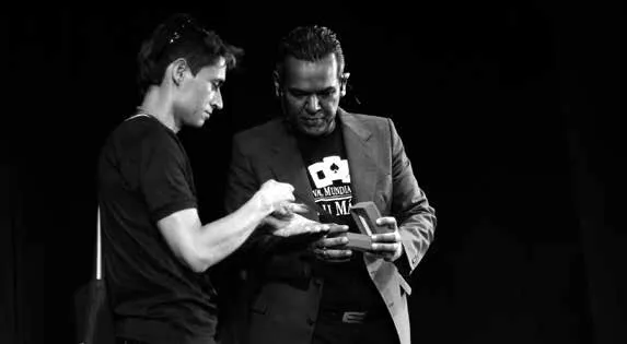 Señor Misterio - Fotos: Facebook Oficial Cali Mágico 2015.
