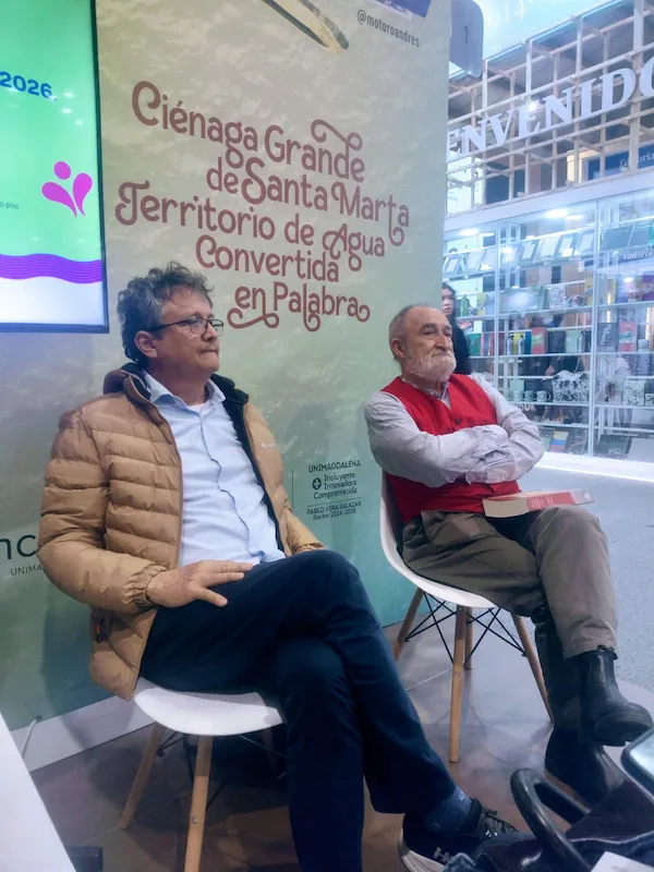 Clinton Ramírez (Universidad del Magdalena) y Fabio Rodríguez Amaya. Foto: Julio César Pino Agudelo / La Palabra