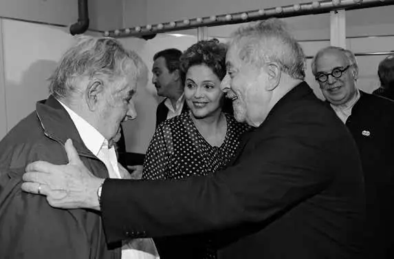 Dilma Rousseff, Luiz Inácio Lula da Silva y José Mujica - Foto: http://fotospublicas.com